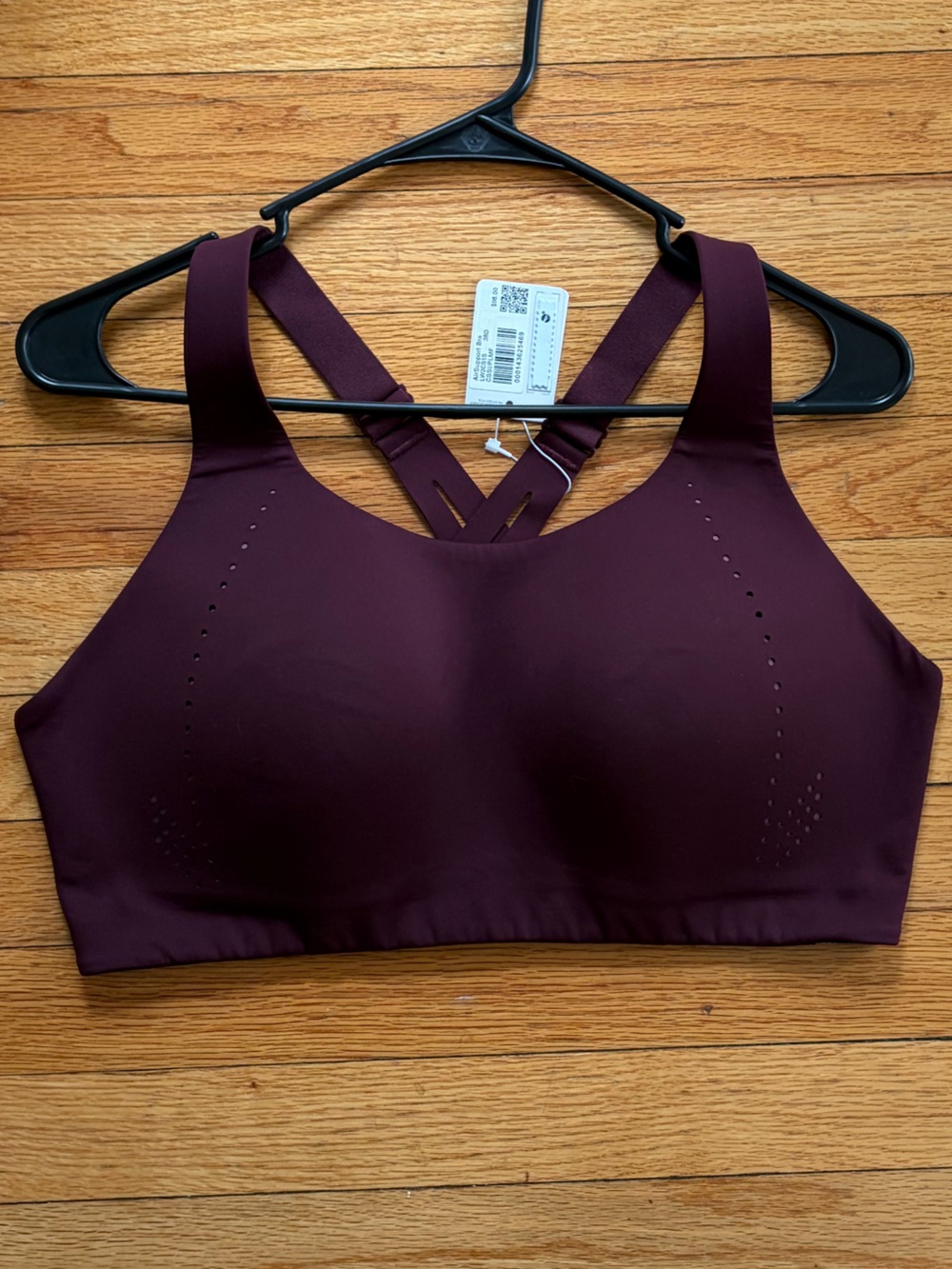 39. Size 38D LULULEMON Plum Purple Air Support Bra NEW